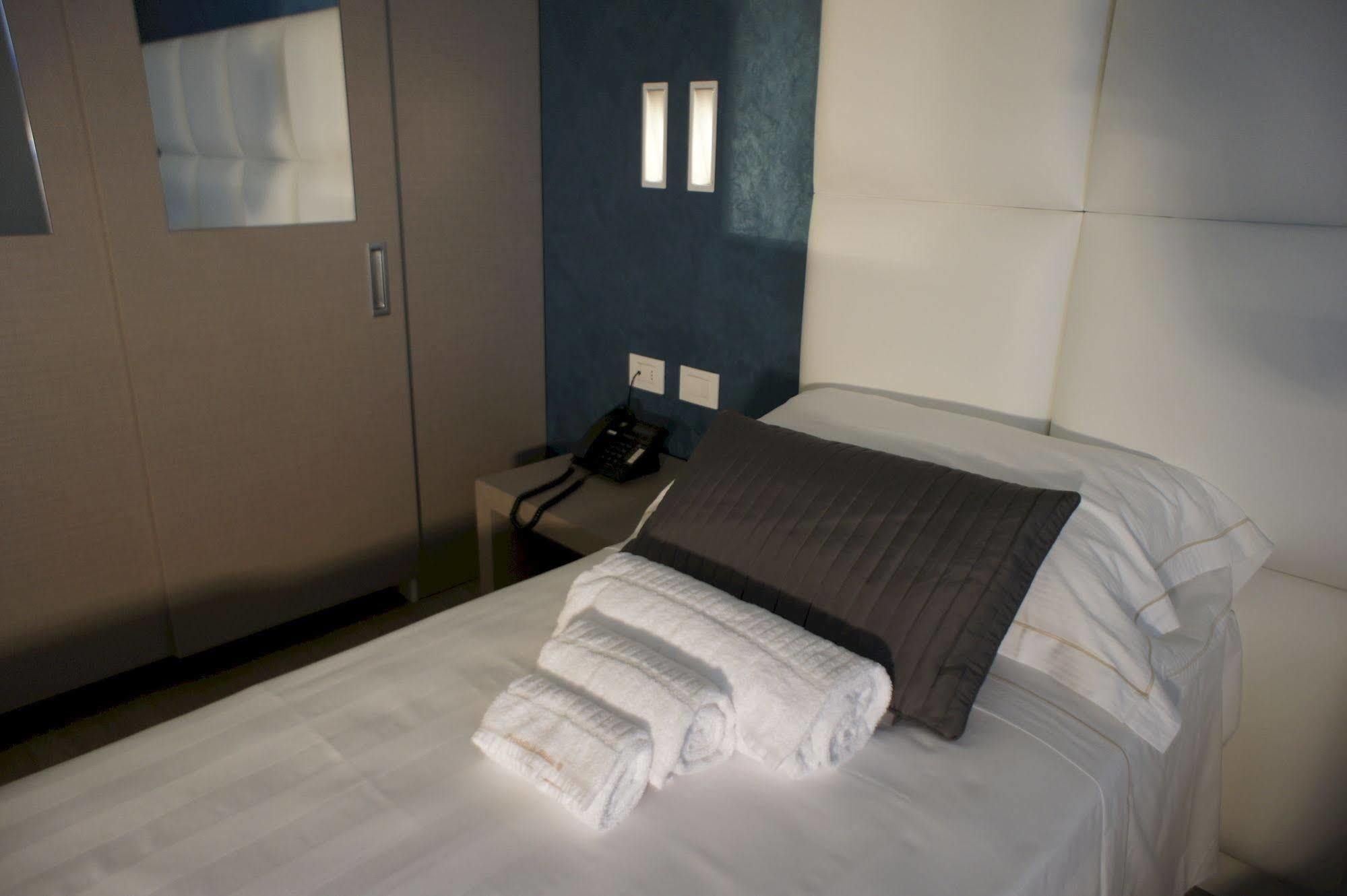Hotel Al Veliero Pontevico Экстерьер фото